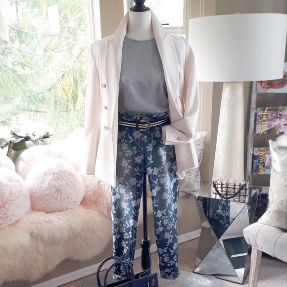 EUC Suko Jeans blue & white floral print faded denim jeans, 4 - Picture 2 of 9